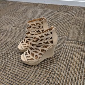 Nude Wedges